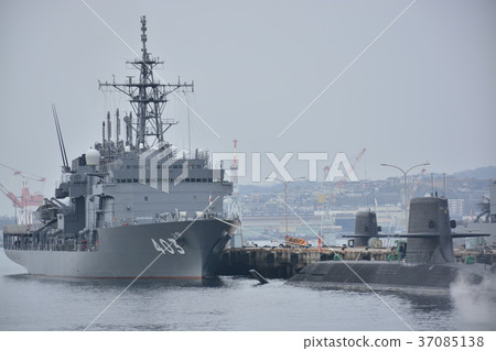 Maritime Self-Defense Force, anchored submarine and destroyer 37085138