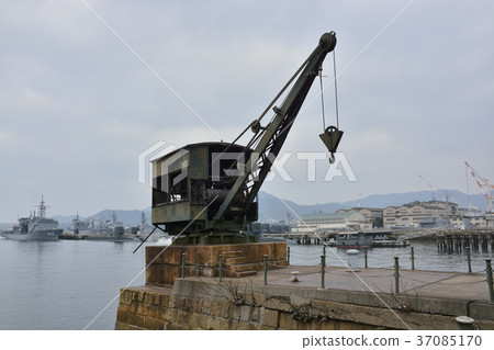 Maritime Self-Defense Force · Crane for loading old torpedoes 37085170