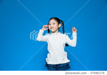 可愛的女孩 37086178