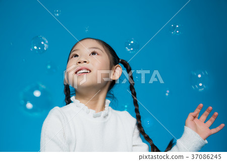 Lovely girl Lovely girl 37086245