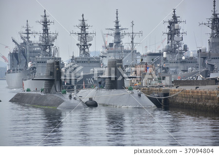 Maritime Self-Defense Force, anchored submarine and destroyer 37094804