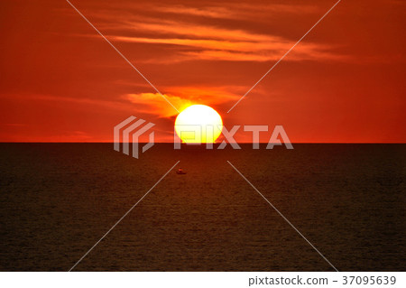 Scenery of the Sea of Japan, sunset of the sunset / sunset on the Kasumi Coast / sunset park (6) 37095639
