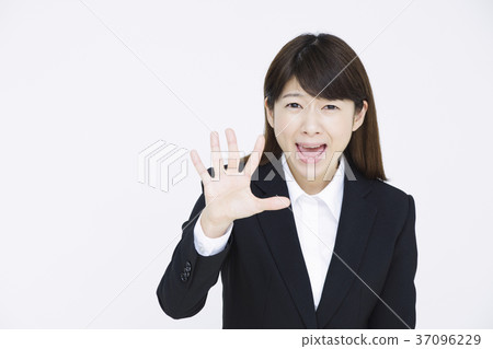 Young business woman 37096229