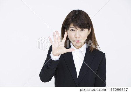 年輕的商界女強人 37096237