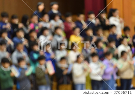 學校播放 37096711