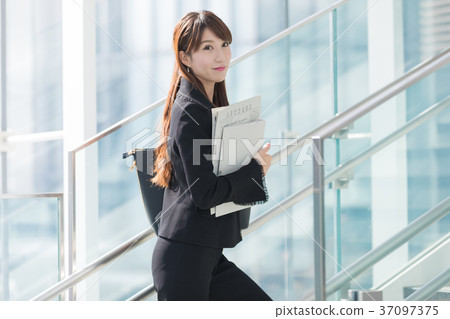 日本商界女強人 37097375