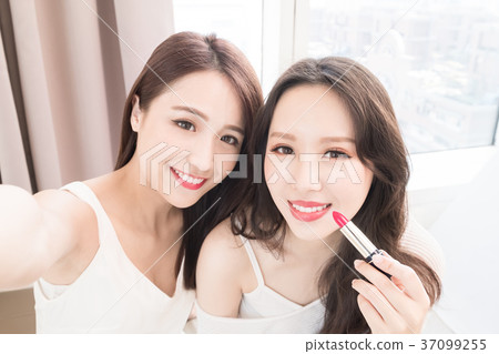 two beauty woman in room 37099255