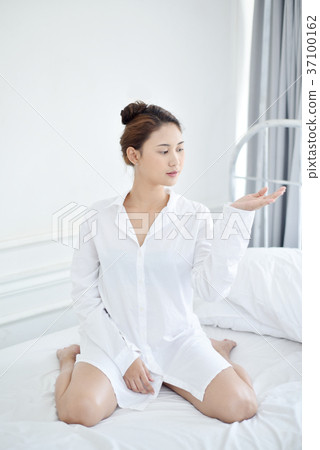 bed2 37100162