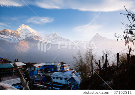 Sunrise in Annapurna area mountains in the Himalay Sunrise in Annapurna area mountains in the Himalay 37102511