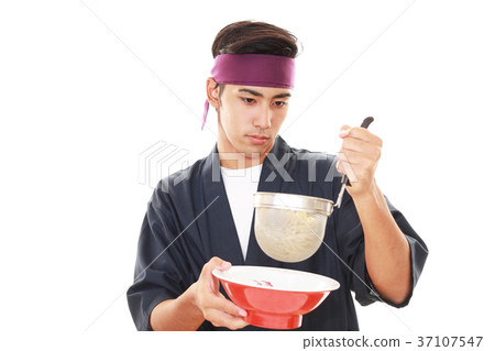 Working ramen craftsman 37107547