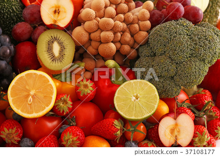 Fresh vegetables and fruits 37108177