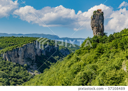 Katskhi Pillar outside Kutasi, Georgia 37108489