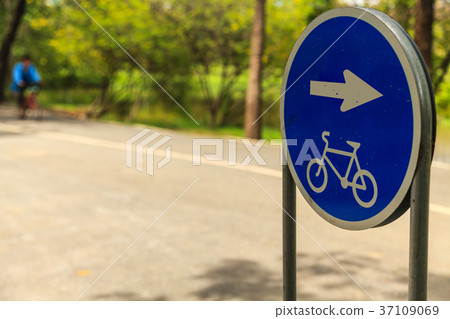 Bike lane symbol Bike lane symbol 37109069