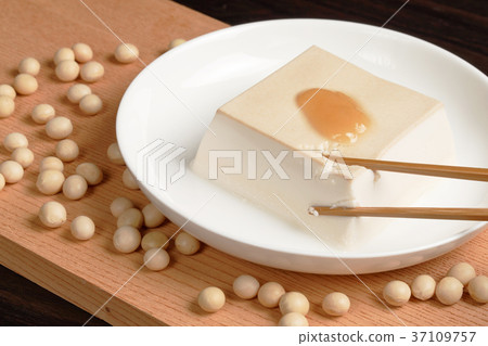 芝麻豆腐 37109757