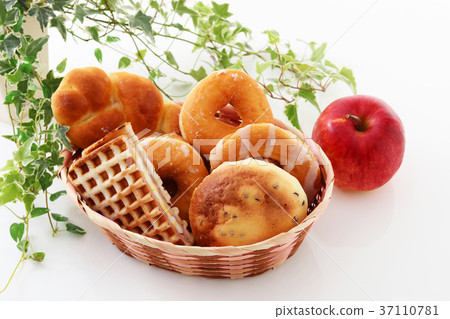 Delicious bread and apples Delicious bread and apples 37110781
