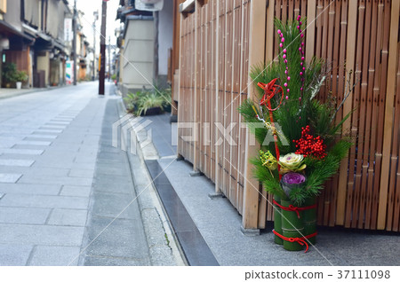 New Year scenery of Miyagawacho, Kyoto New Year scenery of Miyagawacho, Kyoto 37111098