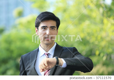 Businessman foreigner Businessman foreigner 37111570