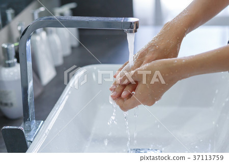 Hand washing Hand washing 37113759