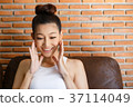 Smiling woman  37114049