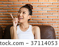Smiling woman  37114053