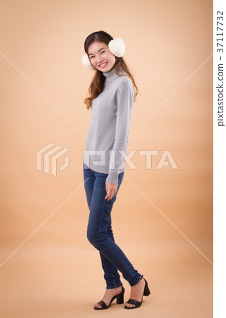 asian woman, fall winter style studio shot 37117732