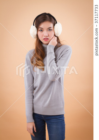 portrait of asian woman, fall or winter style 37117733