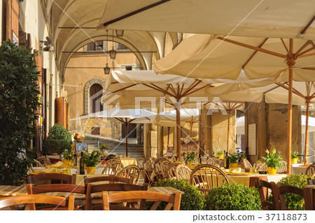 Loggia del Vasari - Arezzo 37118873