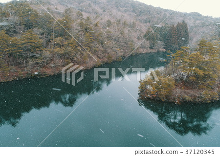 雪母親和孩子Oike Moteoke 2兵庫縣三田市2 37120345