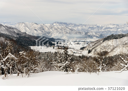 Snow country Snow country 37121020