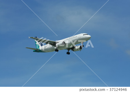9V-SLH Airbus A320-200 of Silkair 37124946