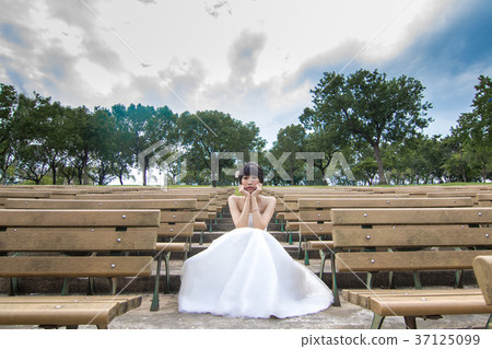 美女婚紗 37125099