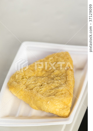 定義山特產三角煎魚。加入Shichimi和醬汁。大蒜七味也很好吃 定義山特產三角煎魚。加入Shichimi和醬汁。大蒜七味也很好吃 37129099