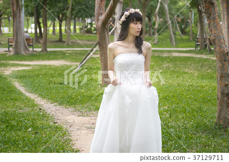 Beauty wedding dress Beauty wedding dress 37129711