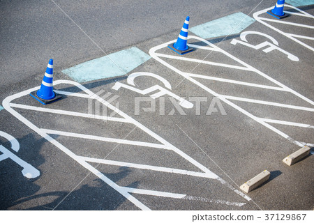 Symbol of disabled parking Symbol of disabled parking 37129867