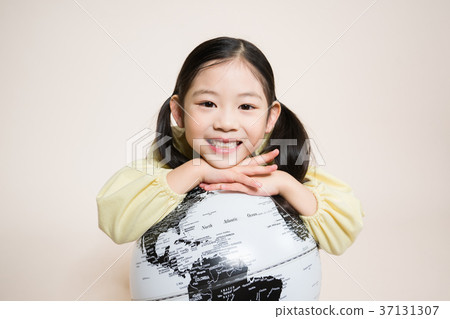 可愛的女孩 37131307