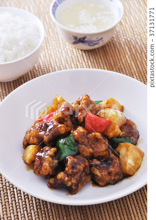 Black vinegar sweet and sour pork Black vinegar sweet and sour pork 37131771
