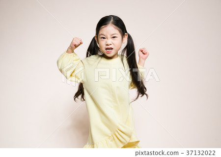 可愛的小女人 37132022