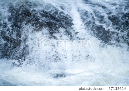 水流量 水流量 37132624