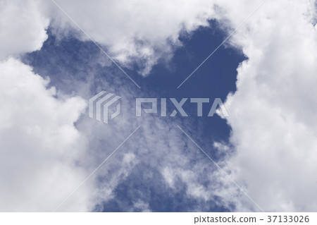 Beautiful blue sky and cloud. 37133026