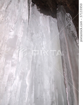 Flow of frozen waterfall Flow of frozen waterfall 37133950