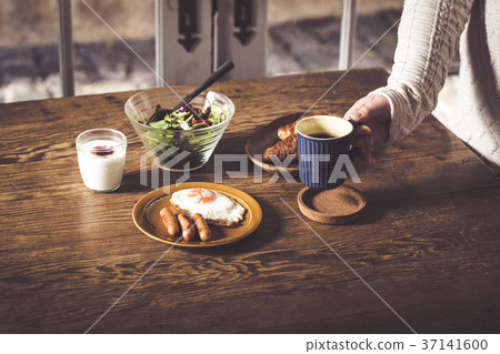 Breakfast image Breakfast image 37141600