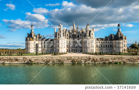 Chateau de Chambord, castle in the Loire Valley Chateau de Chambord, castle in the Loire Valley 37141689