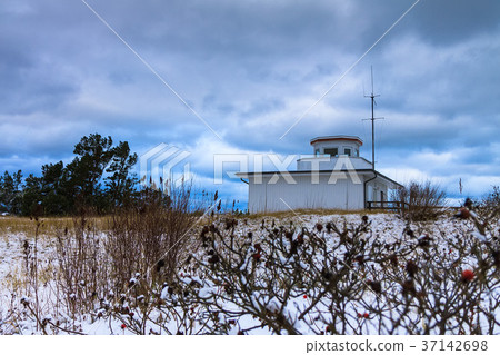 Winter on the Baltic Sea coast in Prerow, Germany 37142698