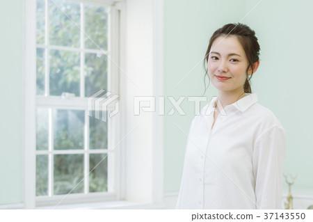 20s natural beauty image 20s natural beauty image 37143550