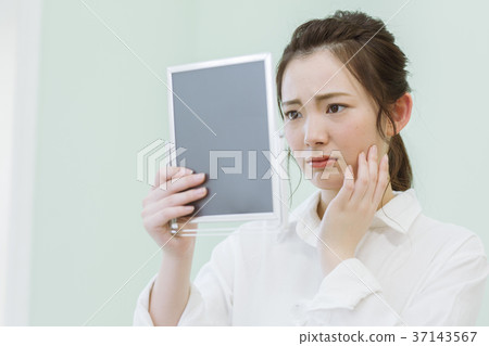 20s natural beauty image 20s natural beauty image 37143567