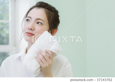 Beauty Image_ Towel Beauty Image_ Towel 37143702