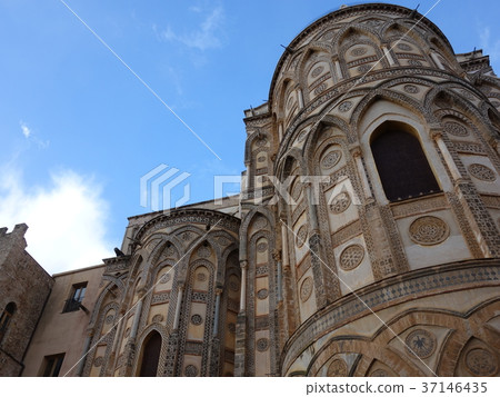 蒙雷阿萊大教堂01 37146435