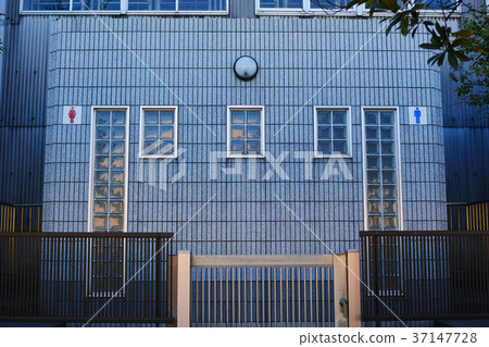 橫濱金澤工業園區Koura 1丁目十字路口附近的公共廁所 37147728