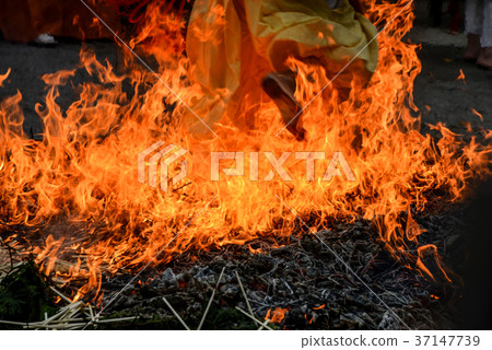 Fire walk raid Fire walk raid 37147739