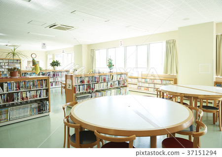 primary school 37151294